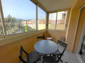 Appartement confortable au centre de Banyuls, à 300 m de la plage, idéal pour 4 personnes - FR-1-309-5